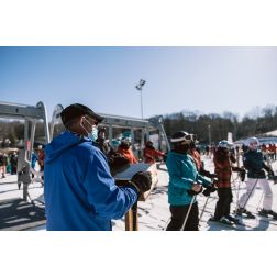 Entrevue Yves Juneau - L’aide gouvernementale : une bouée de sauvetage pour les stations de ski, par Sylvie Garcia