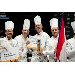 DISTINCTION: Finale de la Coupe du Monde de la Pâtisserie : l'équipe canadienne remporte le prix spécial écoresponsable. L'ITHQ félicite les siens!