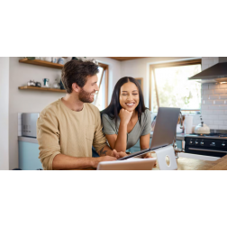 La minute financière – Sept étapes que les couples doivent franchir avant de combiner leurs finances