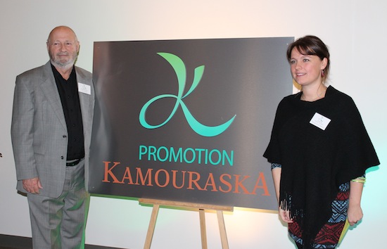 Le président du conseil d’administration, M. Jean Dallaire, ainsi que la directrice générale, Mme Pascale Dumont-Bédard, lors du lancement de l’image de Promotion Kamouraska.